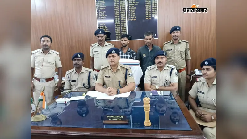 अररिया: जोकीहाट पुलिस ने मिनी ट्रक से जब्त की 2160 लीटर अंग्रेजी शराब, चालक गिरफ्तार