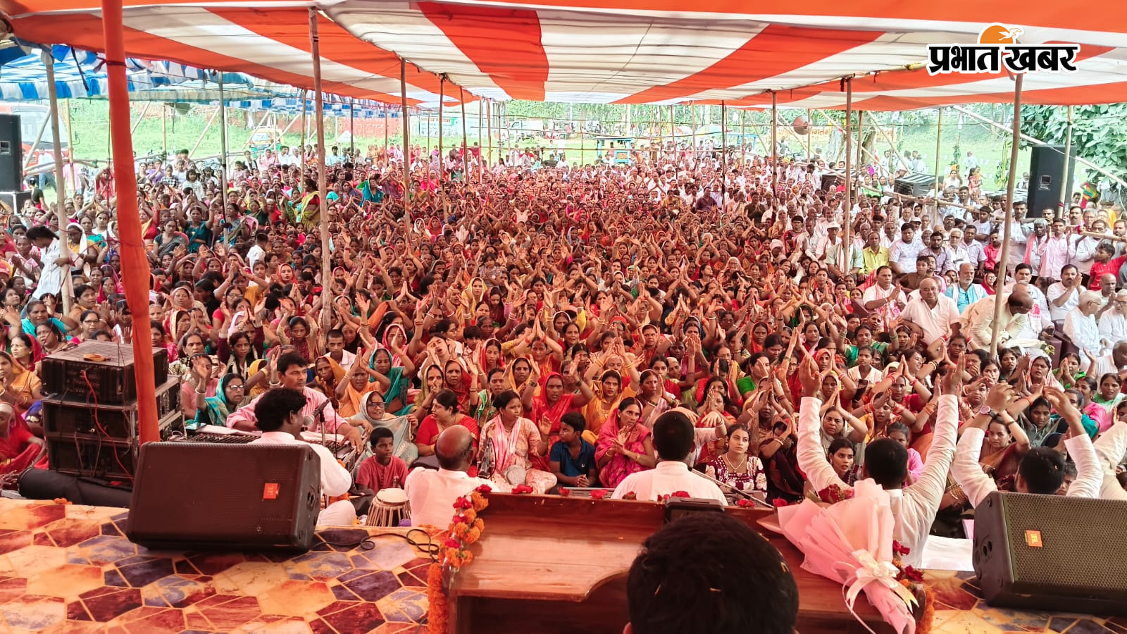 प्रवचन करते संत विज्ञानदेव कार्यक्रम में उमड़ा जन सैलाब | Prabhat Khabar Network