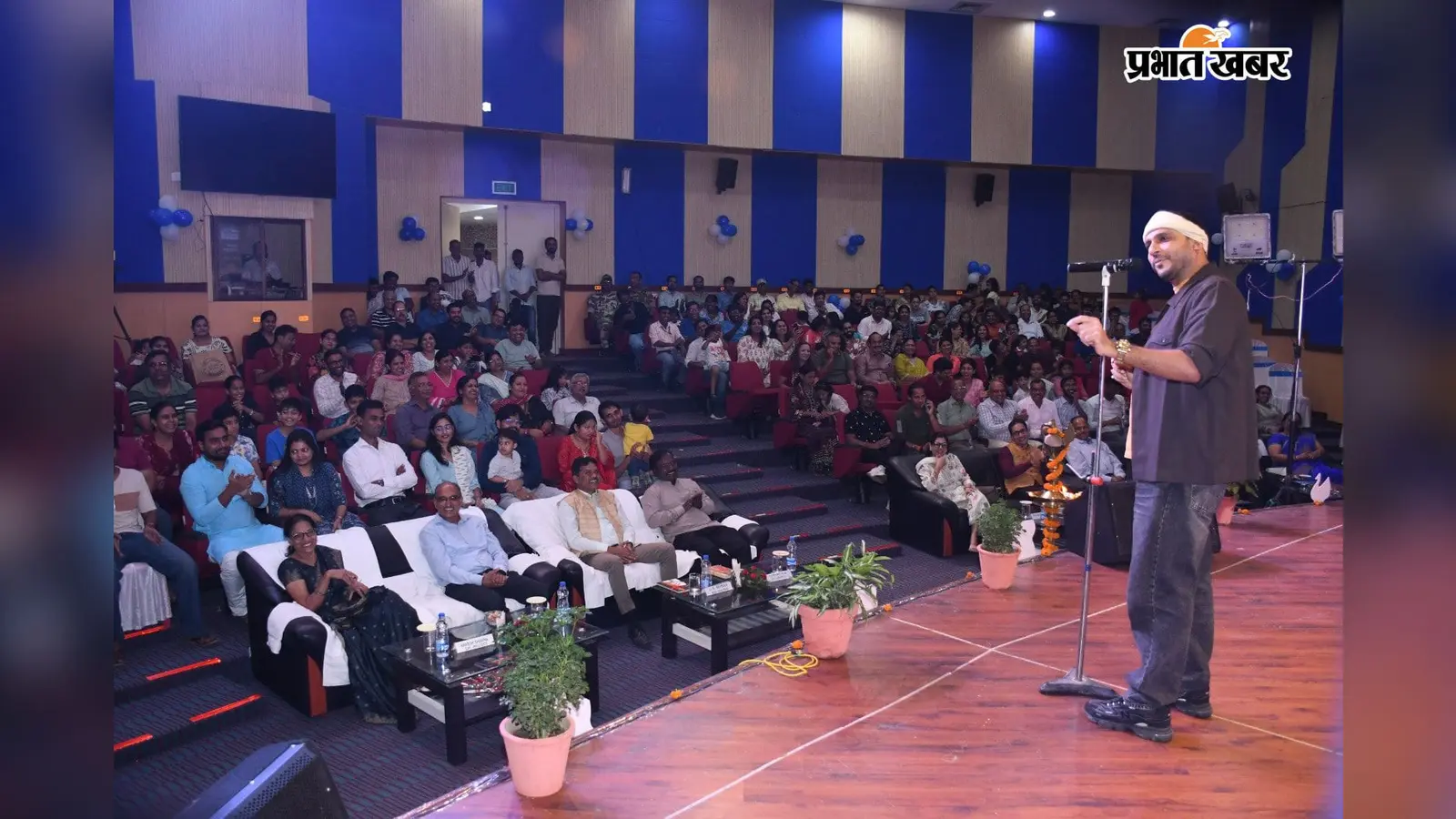 औरंगाबाद : नवीनगर NTPC की काव्य संध्या में नीलोत्पल मृणाल समेत चार कवियों ने बांधा समां, हास्य-व्यंग्य से खूब गुदगुदाया
