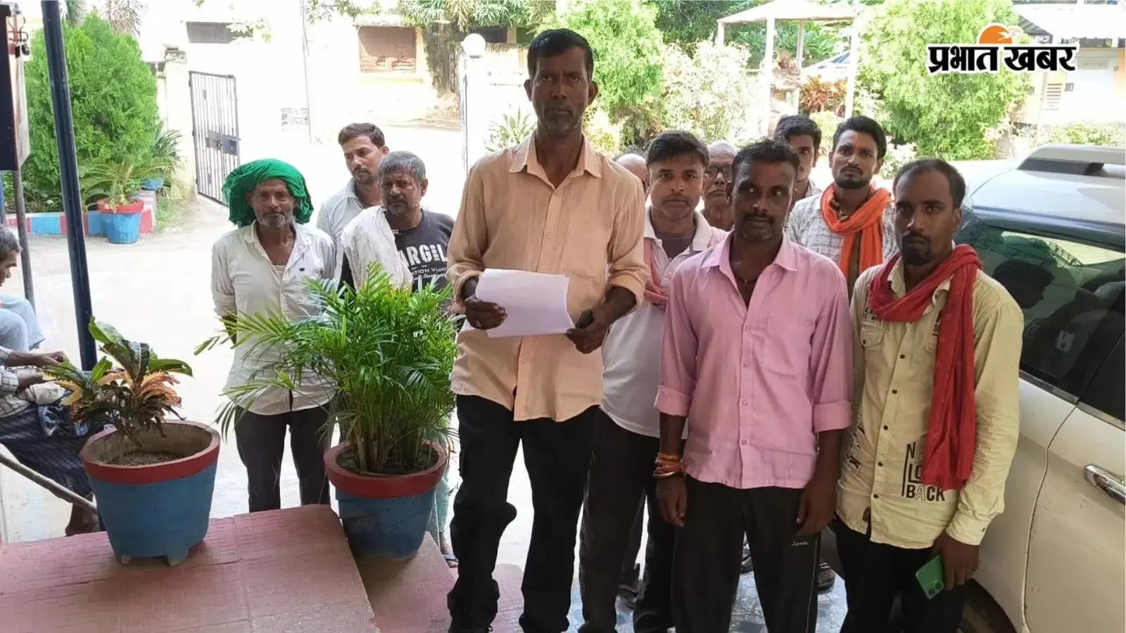 कैमूर में घर पर चढ़कर मारपीट, तोड़फोड़ और गोलीबारी का आरोप, आठ लोगों पर नामजद प्राथमिकी