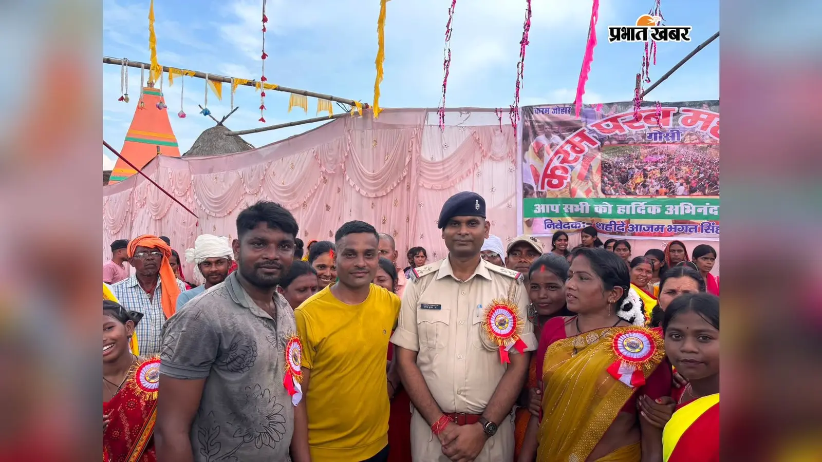 गोसी गांव में करम की धूम, मांदर की थाप पर देर रात तक झूमे ग्रामीण