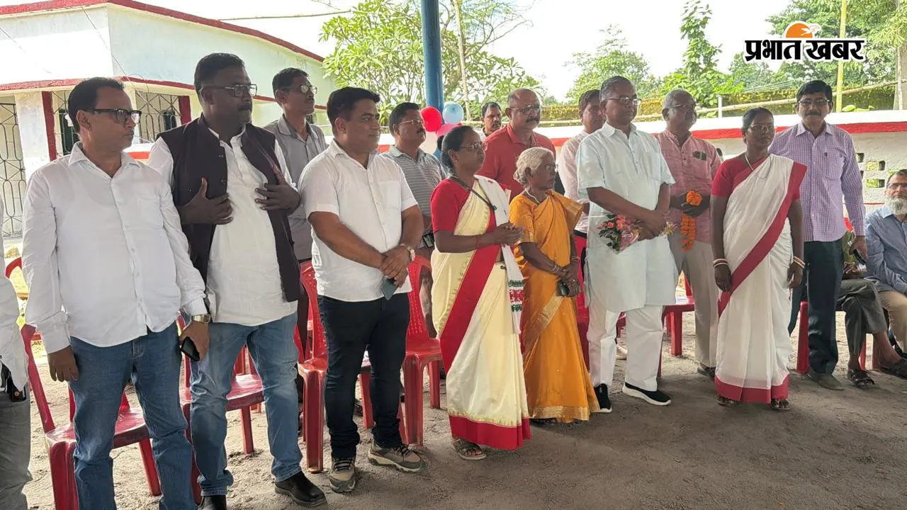 खूंटी में सांसद निधि से बने नए करम अखाड़ा का उद्घाटन, कालीचरण मुंडा बोले- संस्कृति बचाना सबकी जिम्मेदारी