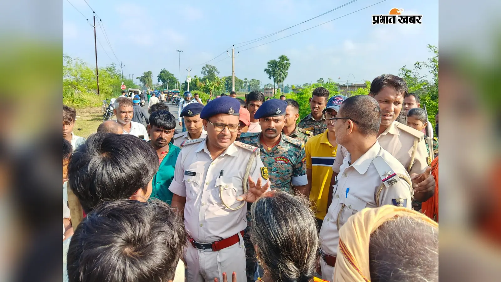 गया : तेज रफ्तार बस ने भेड़ों के झुंड को रौंदा, दर्जनभर से ज्यादा की मौत, ग्रामीणों ने सड़क किया जाम