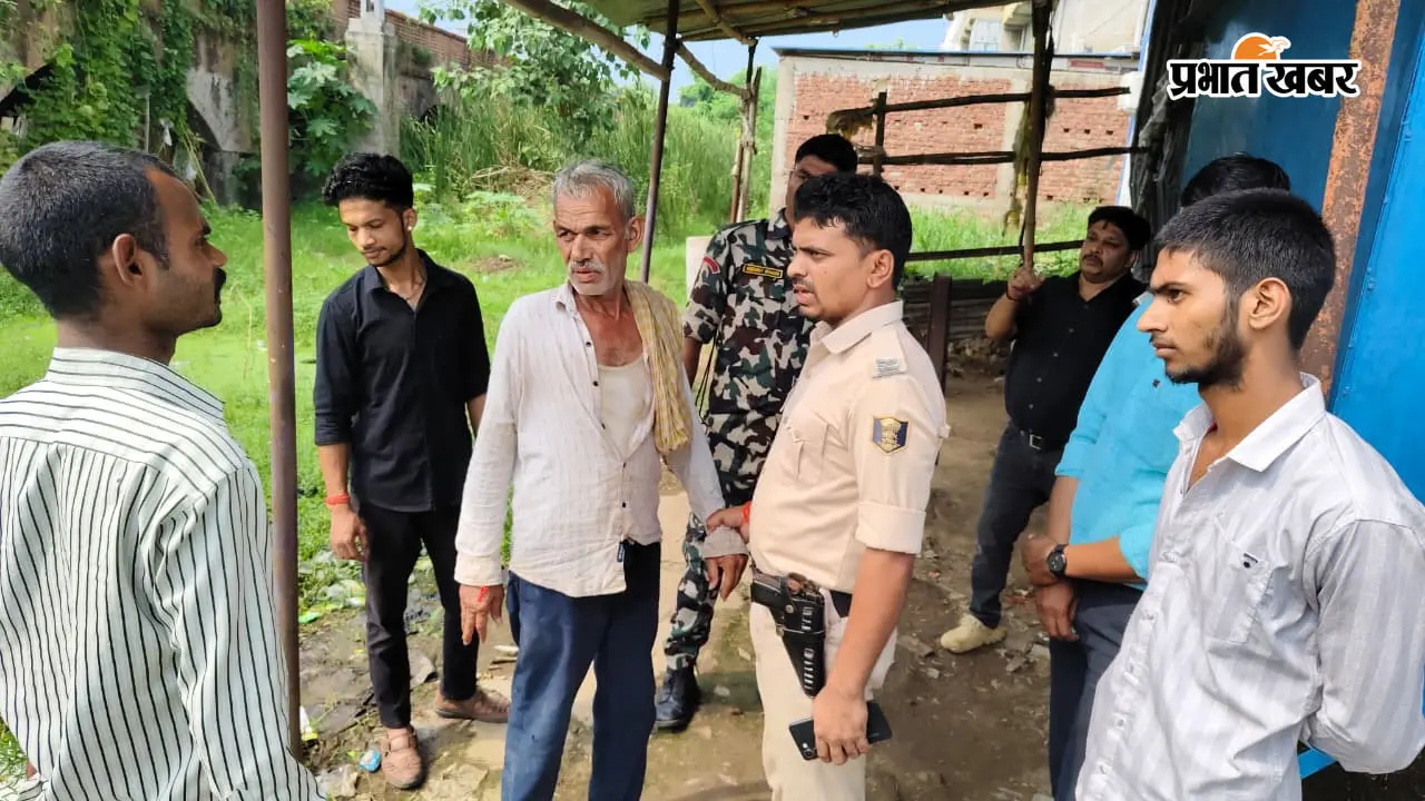 जहानाबाद में रेलवे पुल के नीचे चल रहा था गांजा का धंधा, पुलिस ने तस्कर को दबोचा