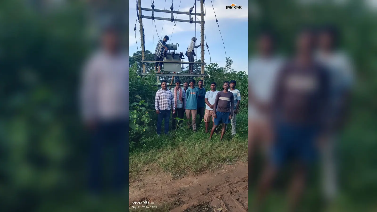 एक माह से अंधेरे में था कर्रा का सिरका गांव, नया ट्रांसफार्मर लगते ही बहाल हुई बिजली