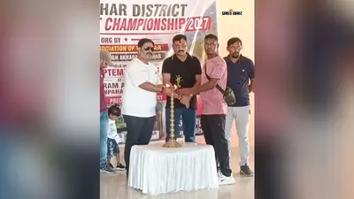 गुलेल से लक्ष्य भेदने की जंग, शिल्पग्राम में खिलाड़ियों ने दिखाया निशानेबाजी का हुनर