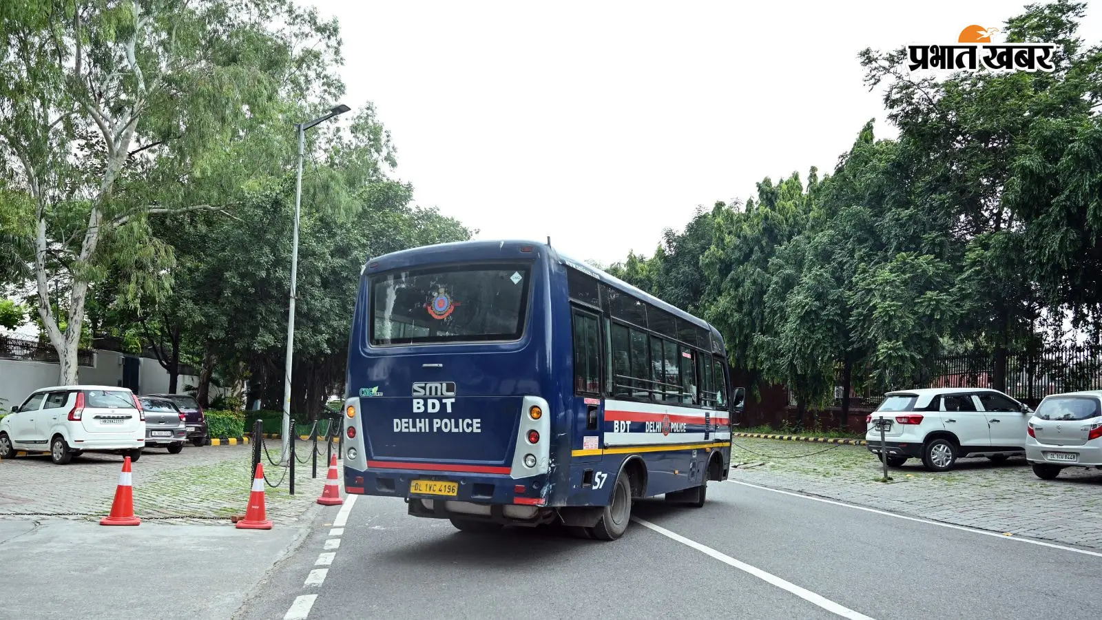 दिल्ली के कालकाजी में नाबालिग से गैंगरेप, पुलिसकर्मी बनकर आरोपियों ने दिया वारदात को अंजाम