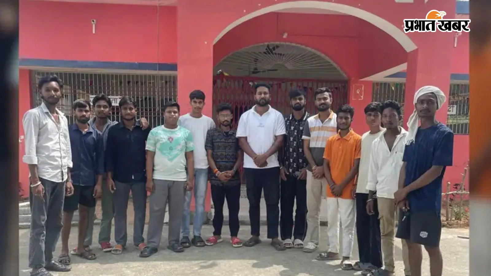 Garhwa: हरैया में दुर्गापूजा की तैयारी तेज, फिर शुभम सिंह को मिली अध्यक्ष की जिम्मेदारी