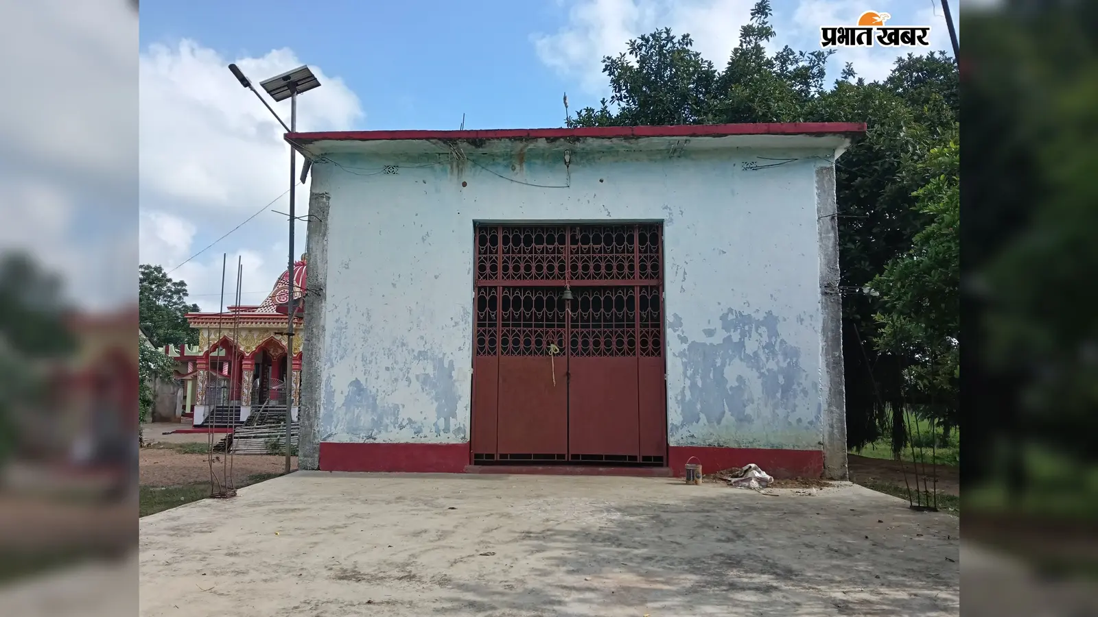 महज 14 परिवार और 24 साल पुरानी दुर्गापूजा, गिरिपुर की कहानी है खास
