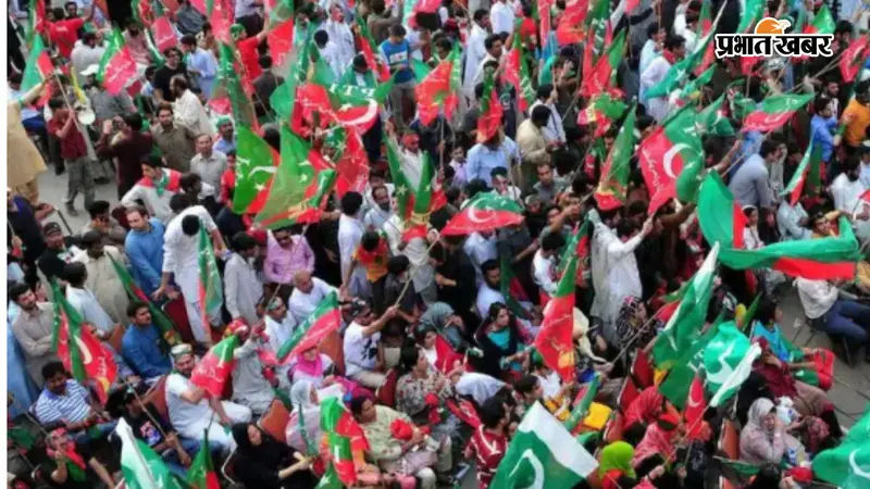 PTI विधायक गिरफ्तारी पर सड़क पर उतरे समर्थक. फोटो-  X