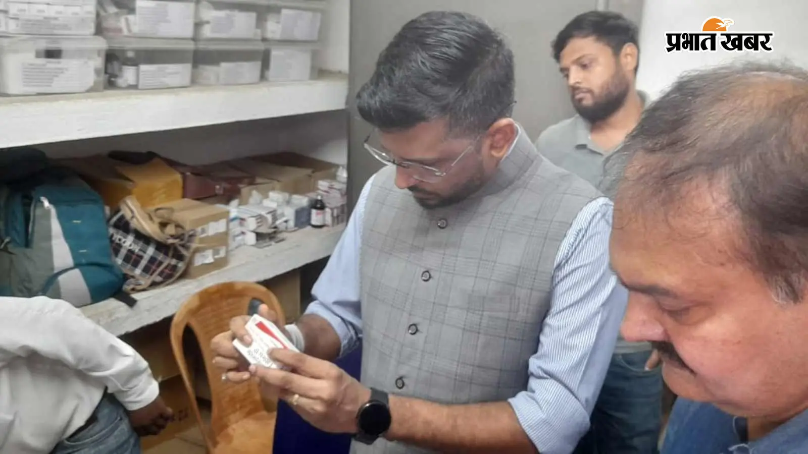 कुढ़नी सीएचसी की व्यवस्था सुधारने को लेकर डीएम सख्त: औचक निरीक्षण कर दिया सात दिनों का अल्टीमेटम