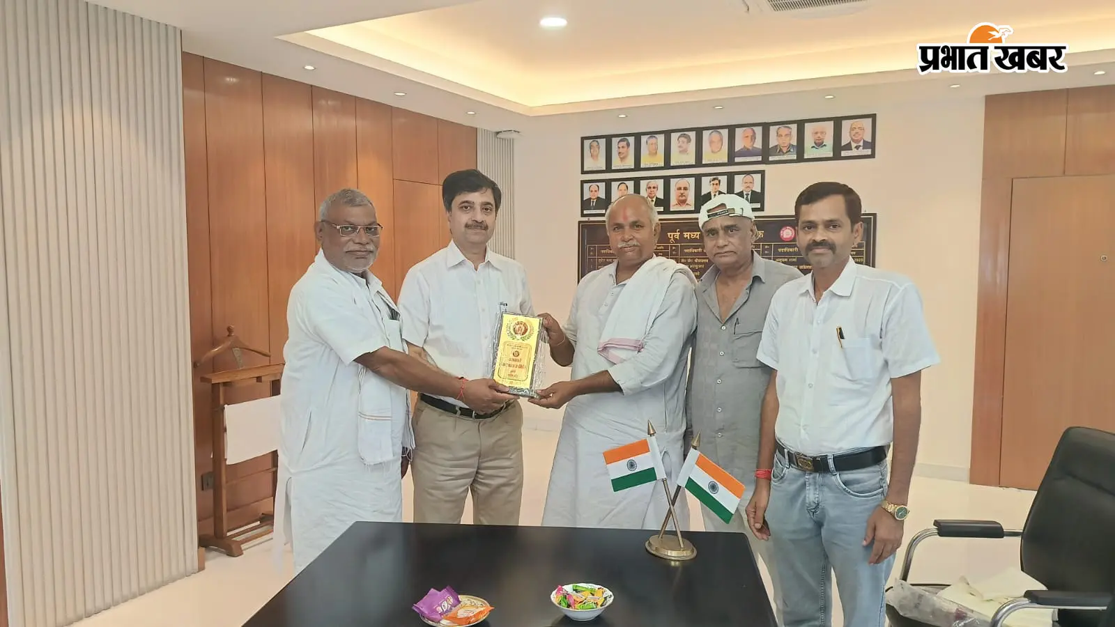 बक्सर के रेल यात्रियों के लिए बड़ी उम्मीद, रेलवे महाप्रबंधक से मिला प्रतिनिधिमंडल और रखीं ये मांगें