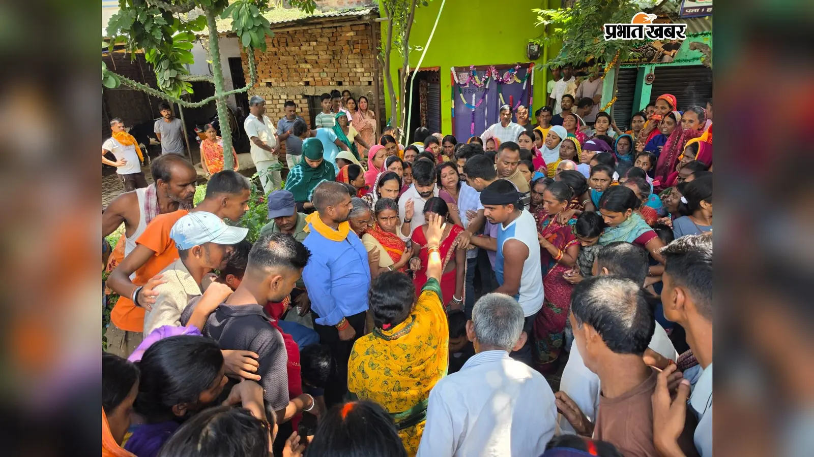 किऊल जंक्शन पर बड़ा हादसा: चलती ट्रेन पकड़ते समय फिसला पैर, हवेली खड़गपुर के 24 साल के सूरज की मौत, परिवार में मातम