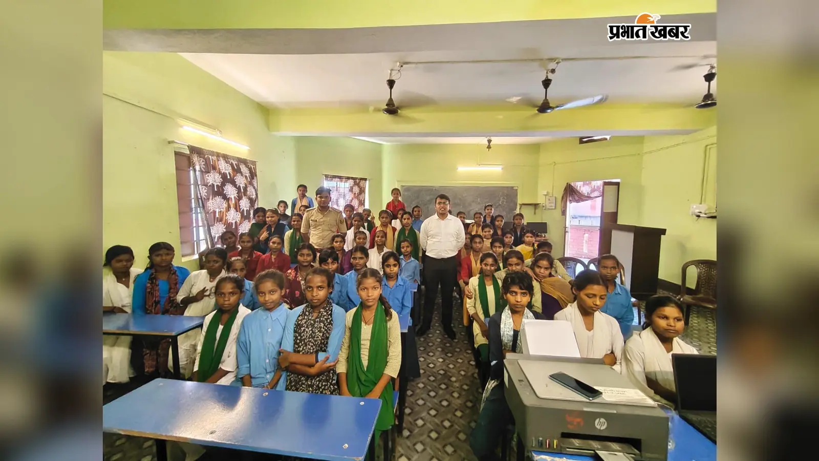मटिहानी कस्तूरबा गांधी आवासीय विद्यालय में लगा विद्यार्थी सहयोग शिविर, सरकार की नयी पहल का लाभ छात्राओं ने जाना
