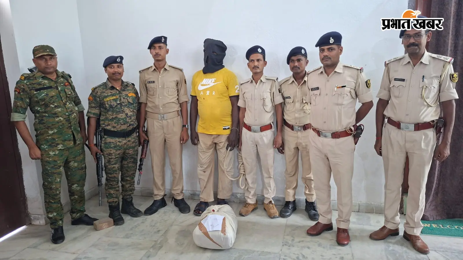 8 किलो गांजे के साथ धराया तस्कर, चौकी पर रखे थैले में छिपा रखा था नशीला पदार्थ