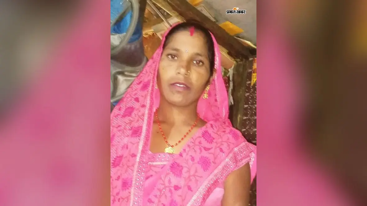 मोहम्मदगंज: कंघी उठाने गई थी महिला, हाथ में लिपट गया करैत सांप त्वरित इलाज से बची जान