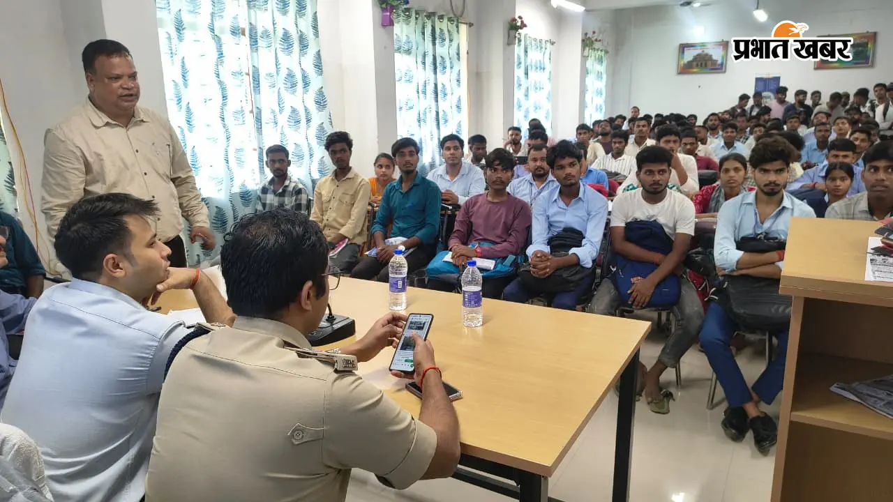 आईटीआई में विद्यार्थी सहयोग शिविर का आयोजन, डीएम-एसपी ने सुनीं छात्रों की समस्याएं