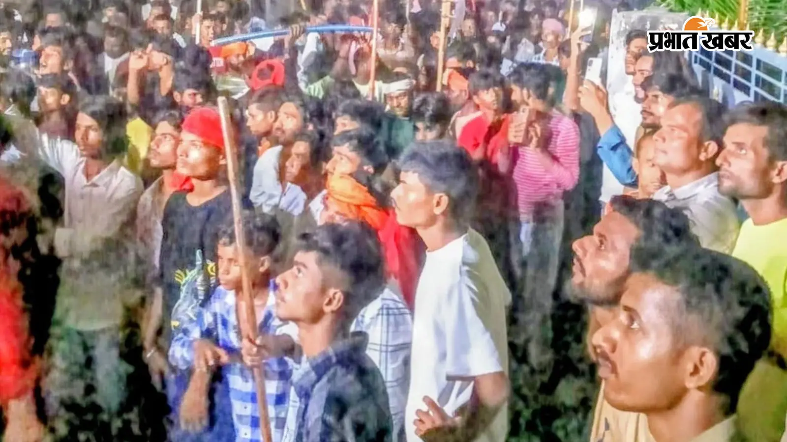 सीवान में शांतिपूर्ण माहौल में संपन्न हुआ महावीरी अखाड़ा मेला, युवाओं ने दिखाये पारंपरिक करतब