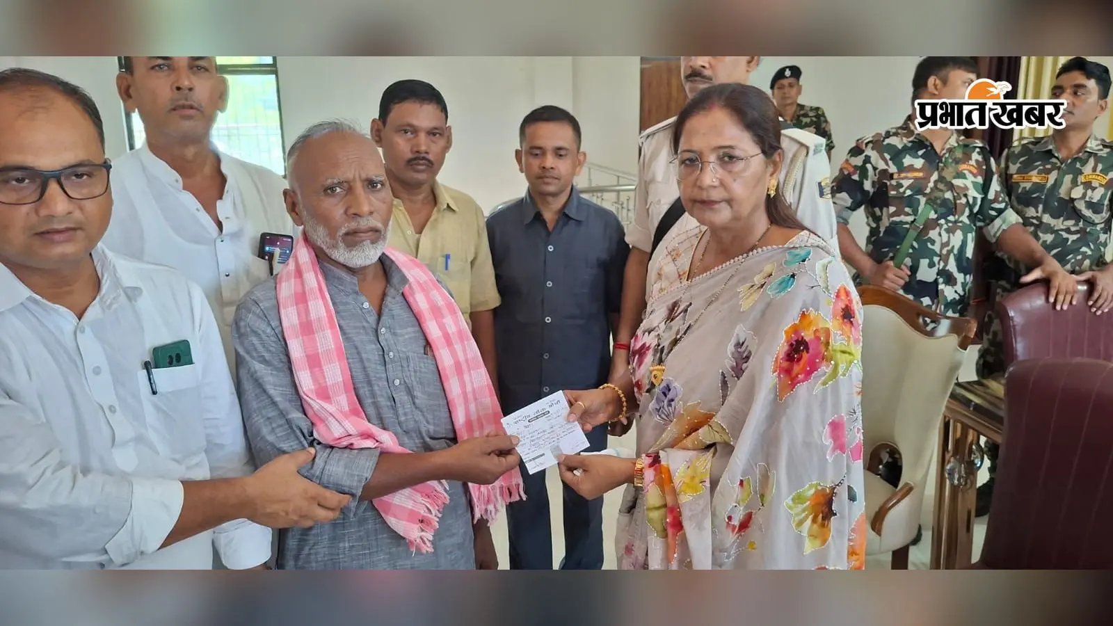 धोरैया में राजद छोड़ दो नेताओं ने ग्रहण की राष्ट्रीय लोक मोर्चा की सदस्यता