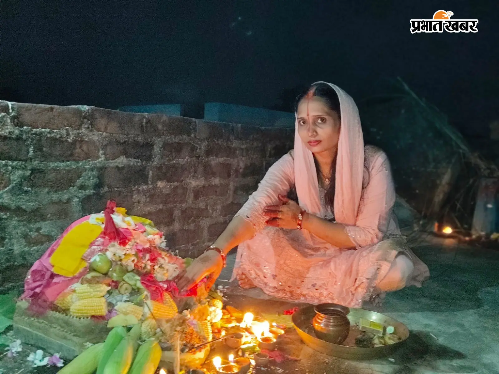 फोटो भाई की दिर्घायु के लिए कर्मा पूजा करती बहनें | Prabhat Khabar Network