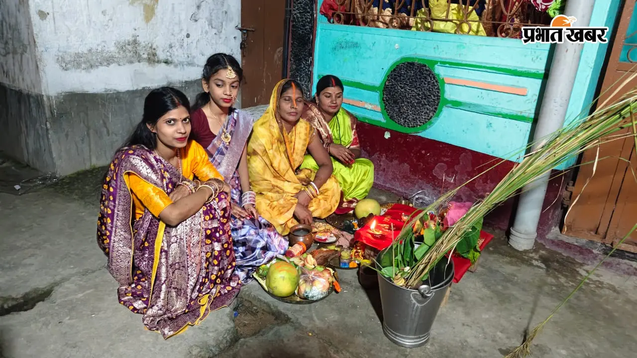 भाइयों की लंबी उम्र के लिए बहनों ने रखा व्रत, गीत-झूमर से गूंजा नवादा