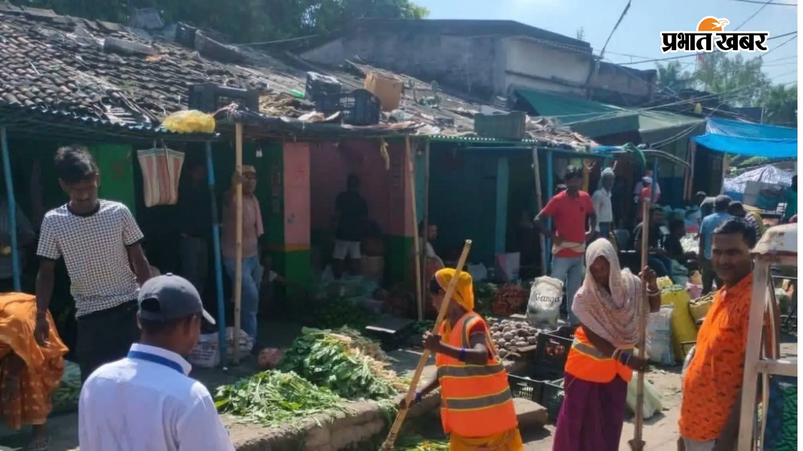 सहरसा की सब्जी मंडी में नगर निगम की बड़ी कार्रवाई: गंदगी हटाने के लिए उतरी विशेष टीम