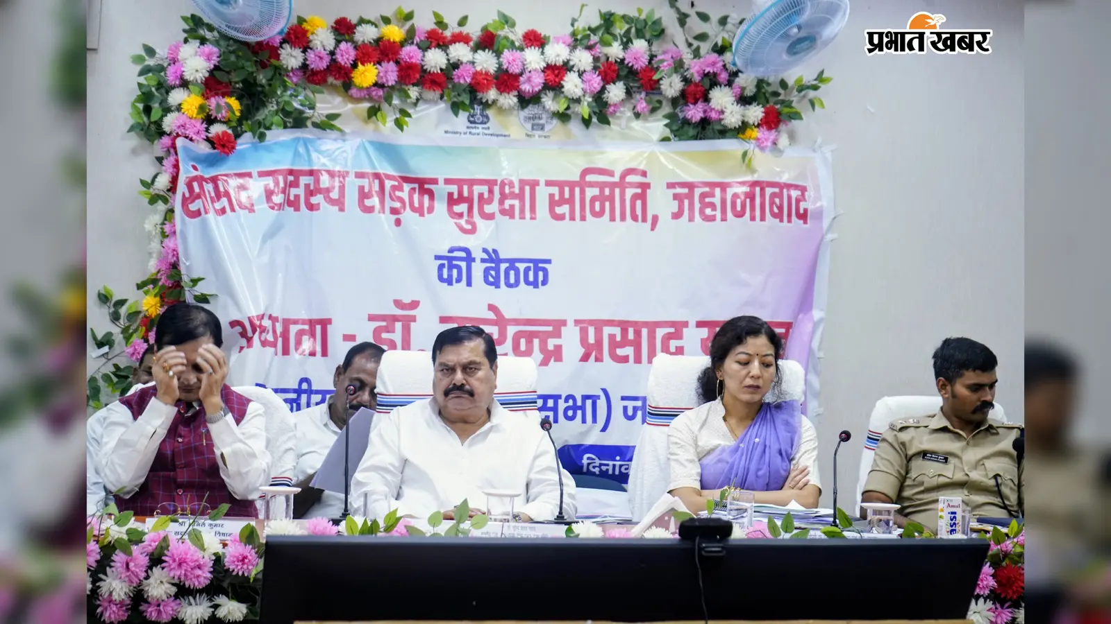 जहानाबाद में सड़क सुरक्षा को लेकर सख्ती, ब्लैक स्पॉट सुधारने और हेलमेट जांच के दिये निर्देश