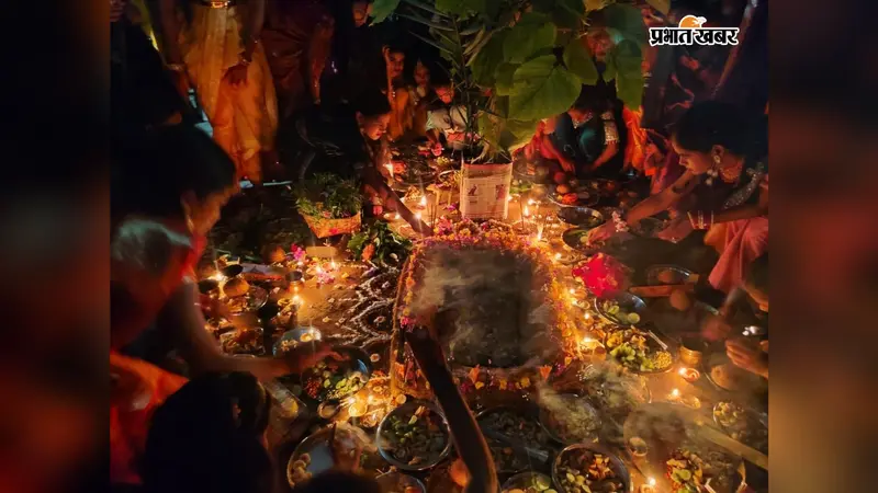 कदम की डालियों पर फूलों का शृंगार, लोकगीतों की मधुर तान व छात्राओं की उमंग से खिल उठा कस्तूरबा विद्यालय