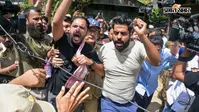 Photos : असम में आशुतोष रांका को पुलिस ने हिरासत में लिया, CJP का दावा- स्कूलों की सच्चाई सामने लाने जा रहे थे