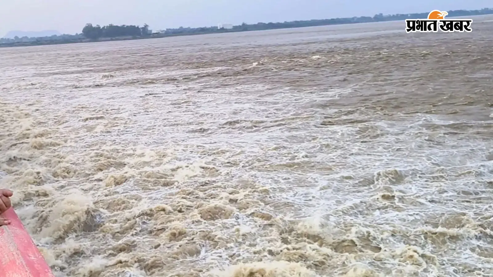 गंडक ने बढ़ाई बिहार की टेंशन, बराज से छोड़ा गया 5.43 लाख क्यूसेक पानी, चंपारण के कई गांव डूबे, VTR तक पहुंचा सैलाब