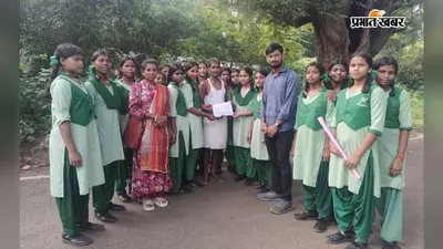 मॉडल यूथ ग्राम सभा को लेकर बच्चों ने निकाली जागरूकता रैली