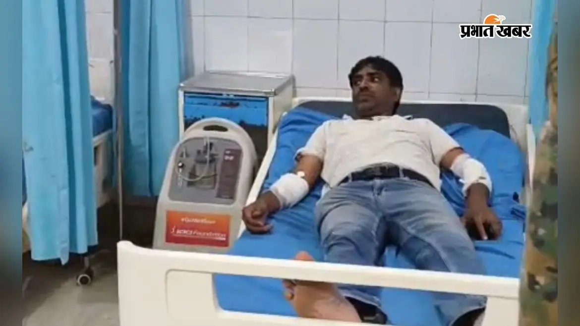 Watch Video : कब्रिस्तान में चंदे की राशि को लेकर दो पक्ष भिड़े, मारपीट में करीब एक दर्जन घायल; 23 लोगों पर प्राथमिकी