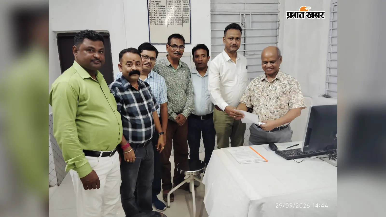 बोकारो रेलवे कॉलोनी में सफाई ठप होने से बढ़ी गंदगी, 20 जुलाई को खत्म हुआ ठेका; नया टेंडर जल्द जारी करने की मांग