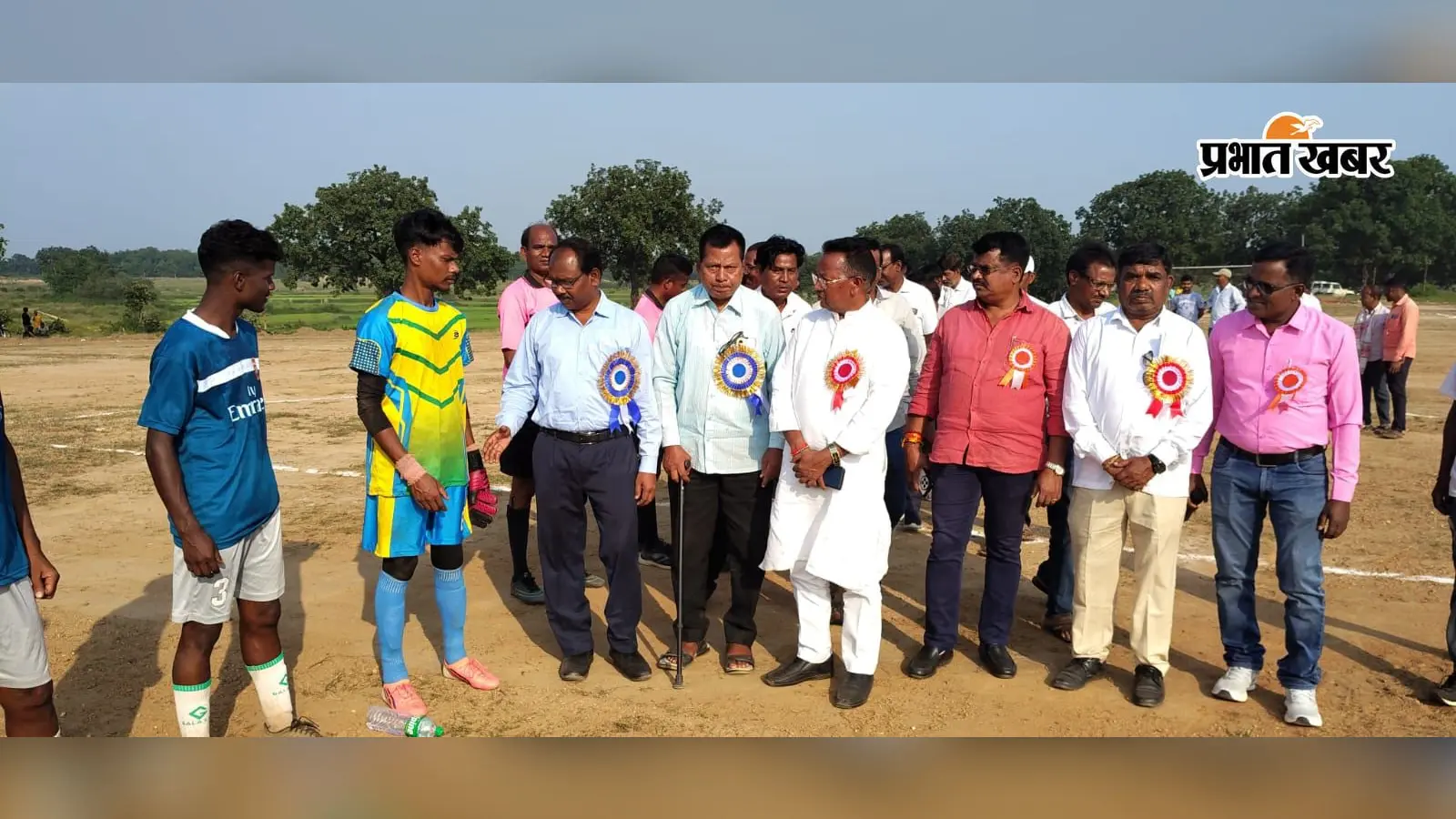 गांधी जयंती पर फुटबॉल टूर्नामेंट का आगाज, उद्घाटन मैच में हरिदगढ़ा ने बारलोंग को 1-0 से हराया
