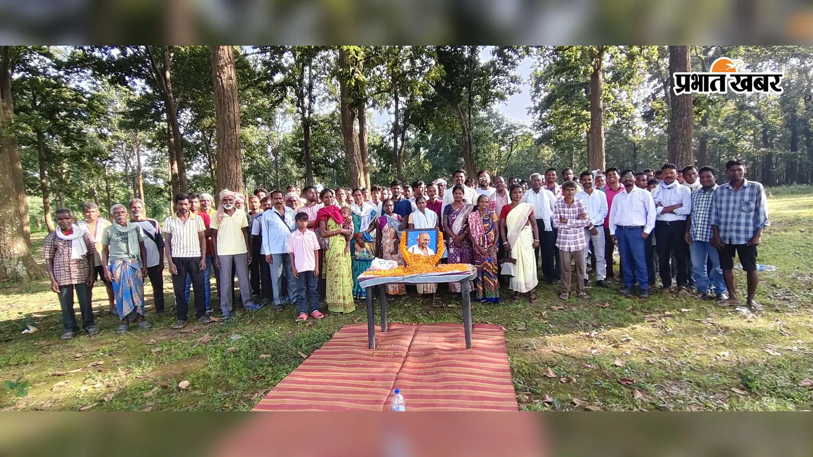 SIR में नाम छूटा है तो क्या करें? कर्रा में ग्रामीणों को वैध दस्तावेजों के साथ दावा करने की जानकारी
