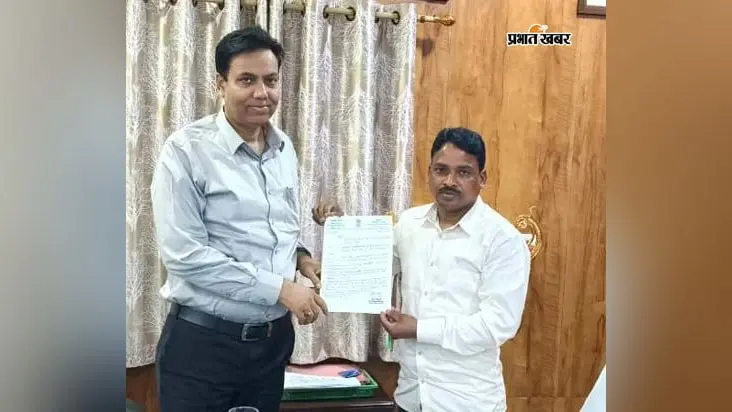 आम्रपाली कोल परियोजना में मुआवजा-रोजगार को लेकर पांच सूत्री मांग, सीसीएल को सौंपा पत्र