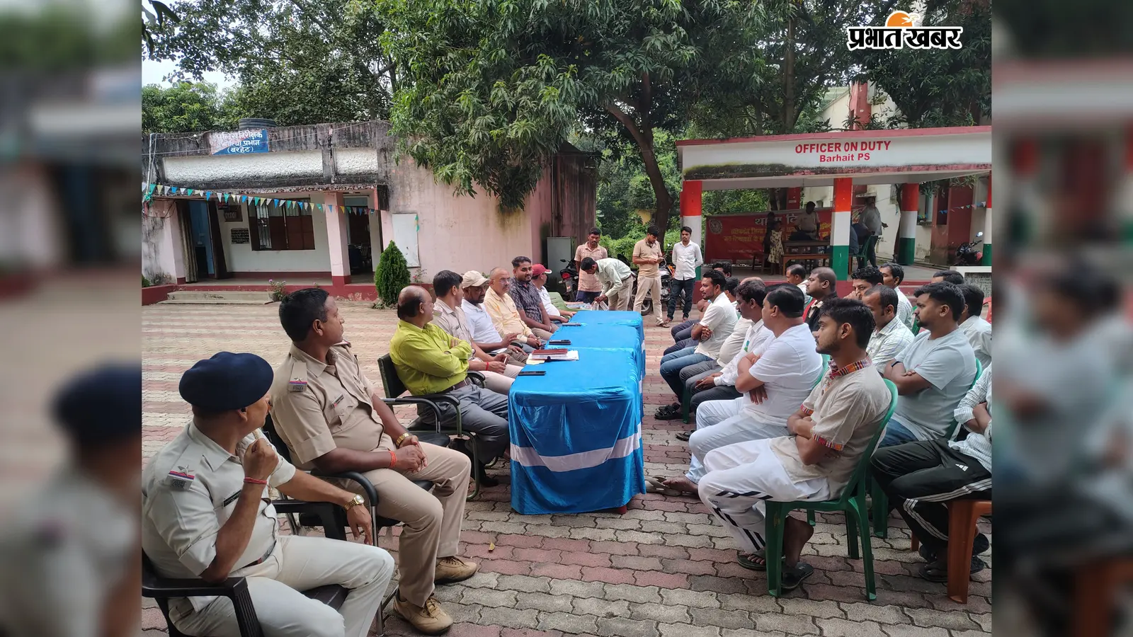 दुर्गापूजा पर बरहेट में पुलिस अलर्ट, पंडाल-विसर्जन मार्ग पर रहेगी मुस्तैद तैनाती; अफवाह फैलाने वालों पर नजर