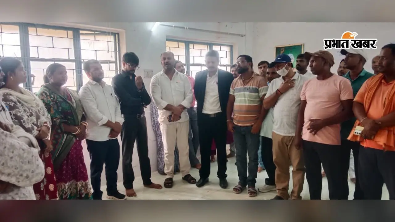 वार्ता के बाद राजमहल नपं कर्मचारियों की सांकेतिक हड़ताल समाप्त