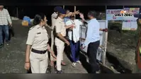 Watch Video: भागलपुर में गंगा घाट पर हाईवोल्टेज ड्रामा! शाम 5 बजते ही रोका गया स्वामी विवेकानंद जहाज, भड़के यात्रियों ने पायलट को दी धमकी