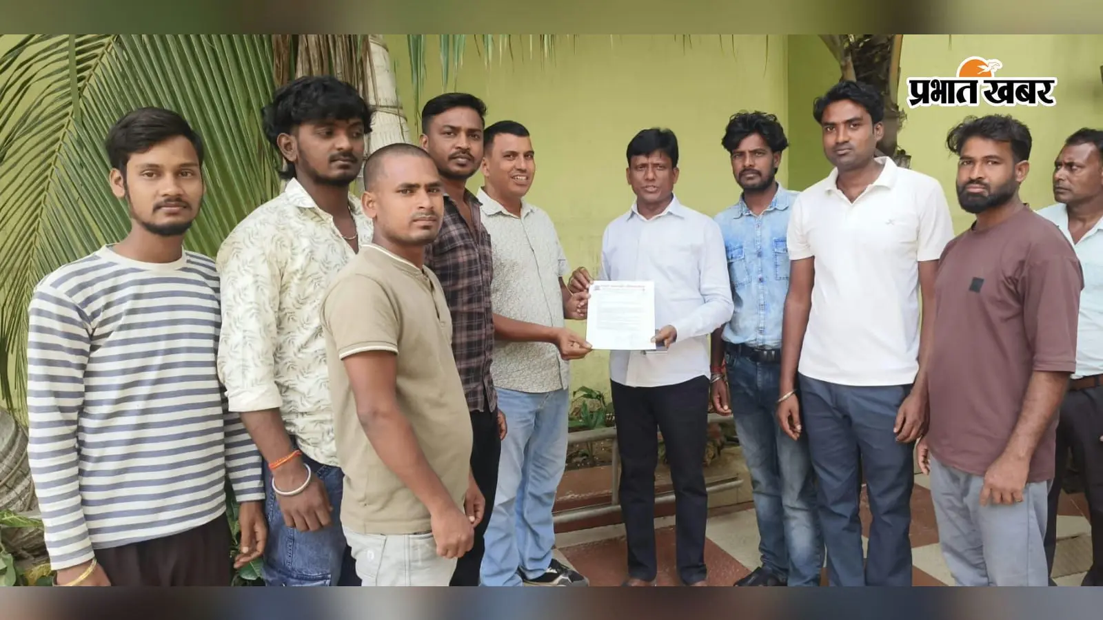 बाघमारा सीएचसी में जांच सुविधाओं की मांग पर आंदोलन एक माह के लिए स्थगित, विधायक से वार्ता के बाद बनी सहमति