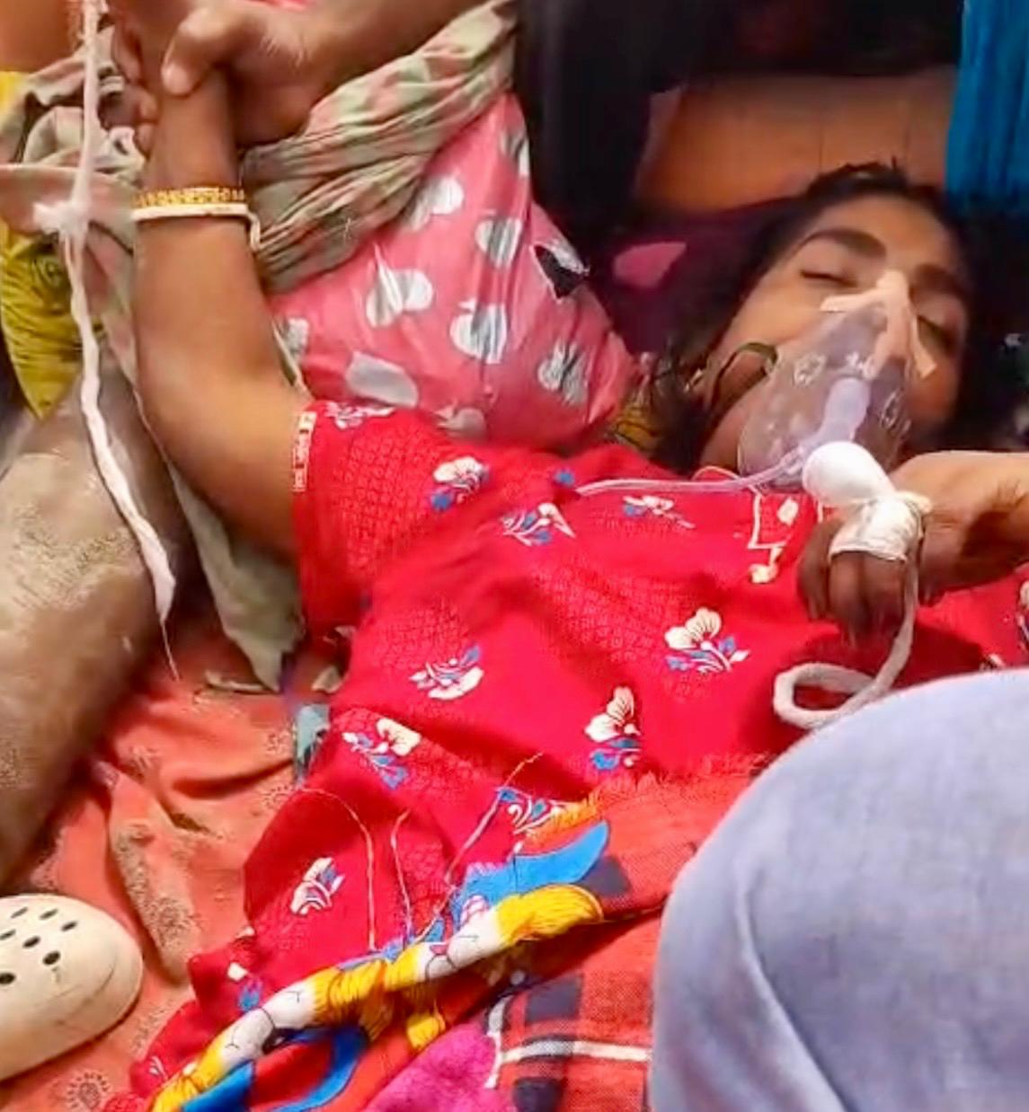 एसडीआरएफ की नाव पर गर्भवती ने दिया बच्चे को जन्म