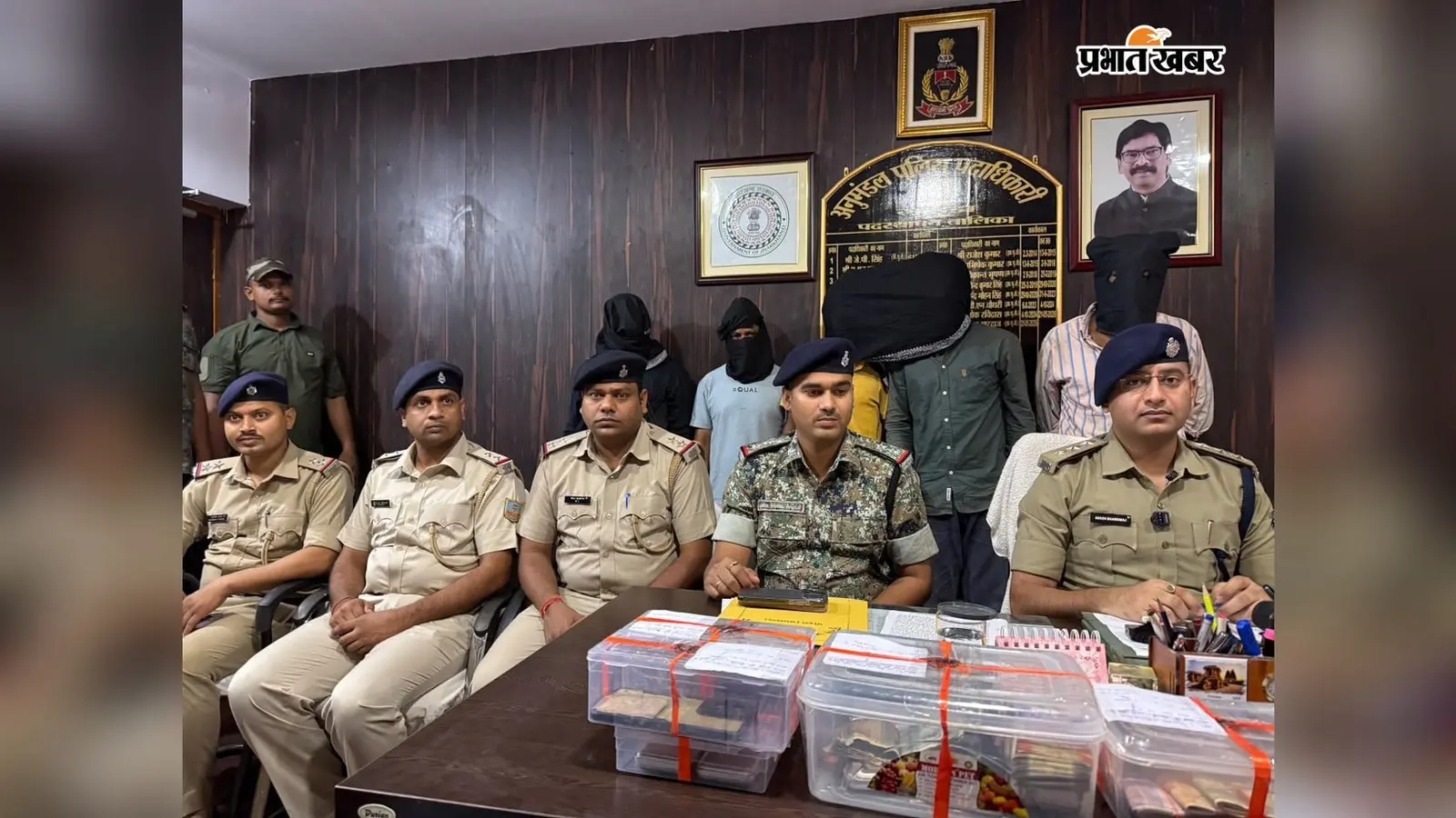 गोड्डा में ब्राउन शुगर के 5 तस्कर गिरफ्तार, 50.5 ग्राम नशा और 58 हजार नकद बरामद