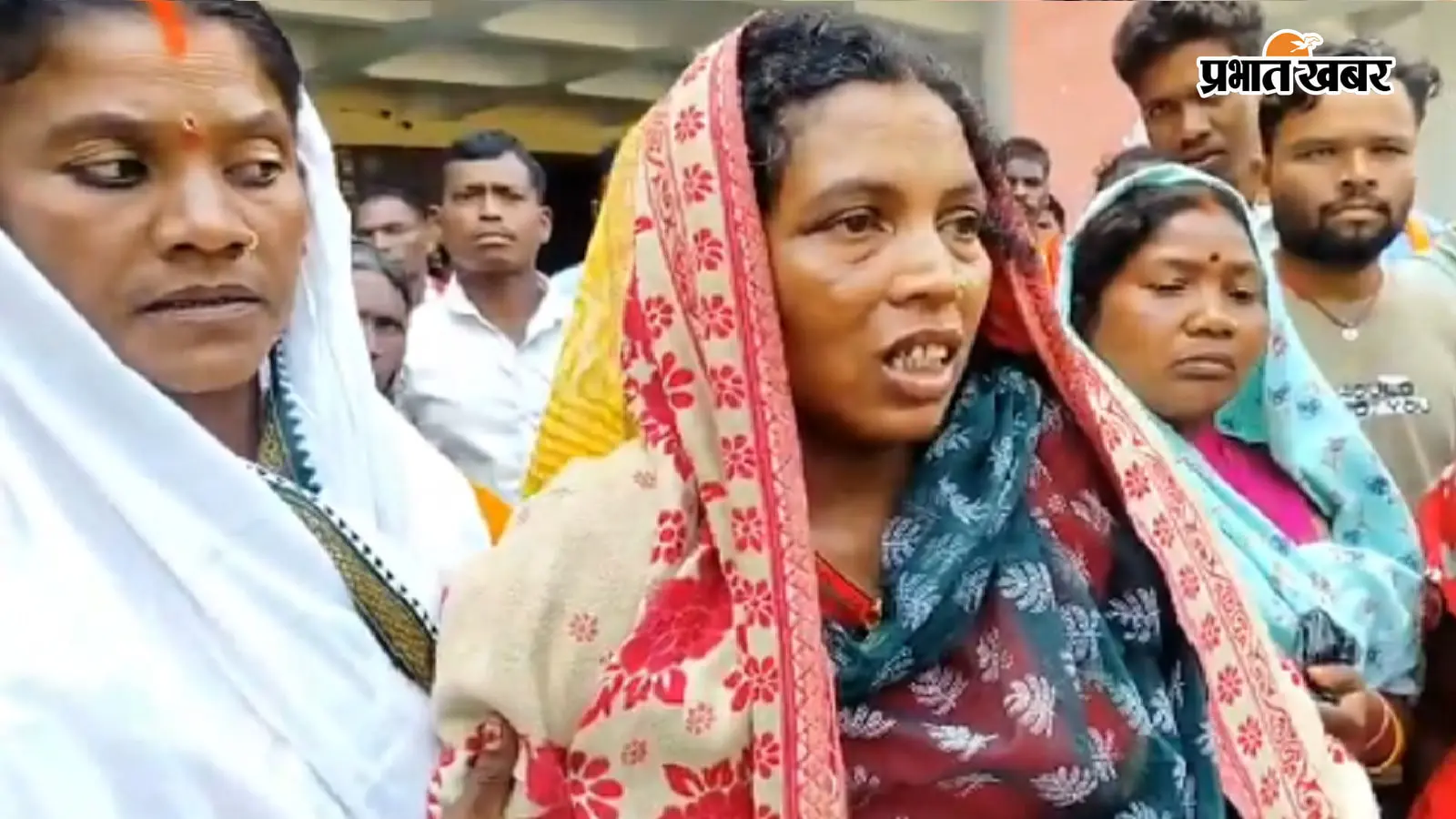 झारखंड के लातेहार में आदिवासी महिला से मारपीट का आरोप, CM हेमंत सोरेन के संज्ञान के बाद 3 सस्पेंड