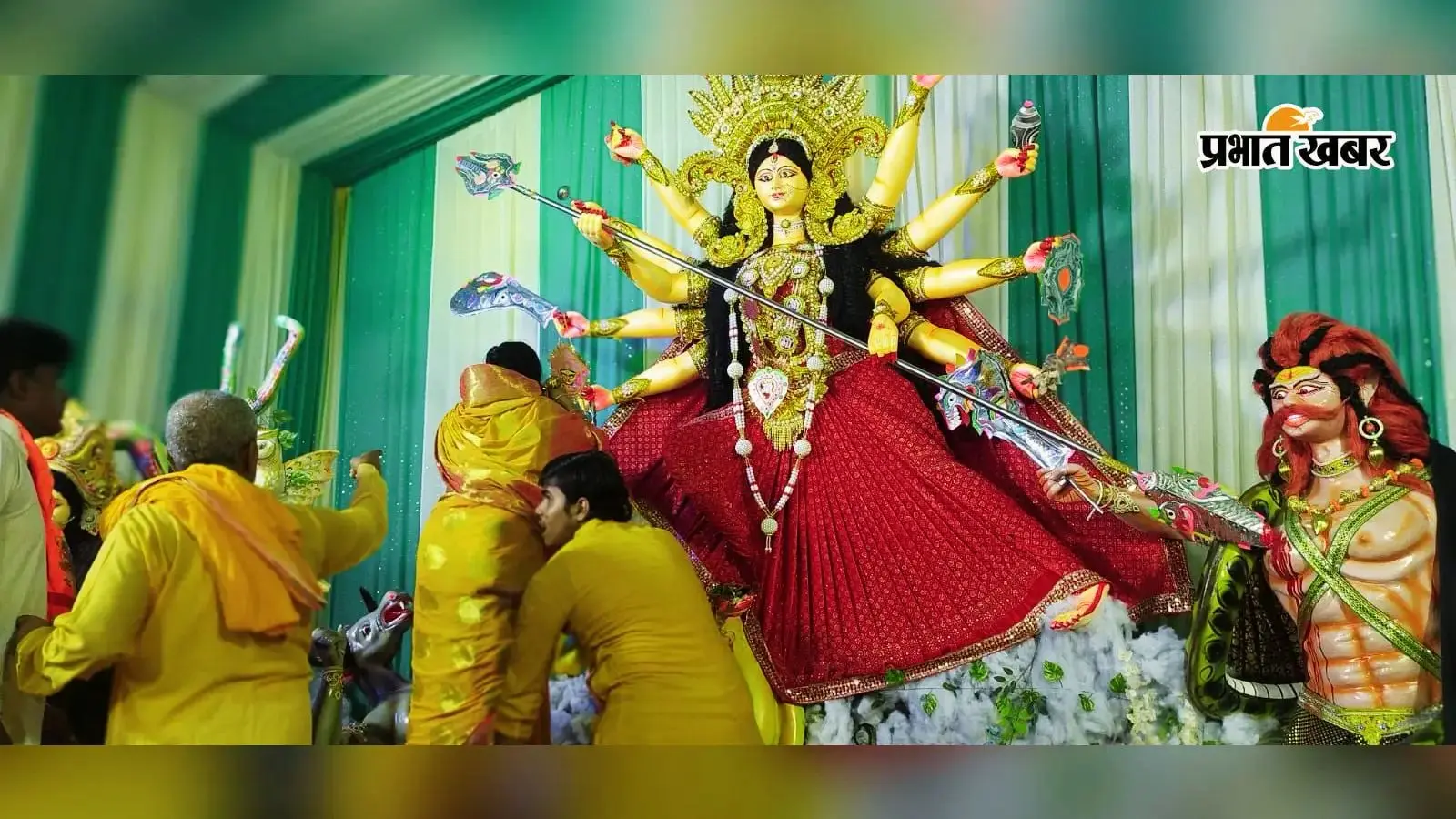मां शैलपुत्री के दर्शन के लिए उमड़ा जनसैलाब: तोरपा के मंदिरों में कलश स्थापना के साथ शुरू हुआ 9 दिनों का महापर्व