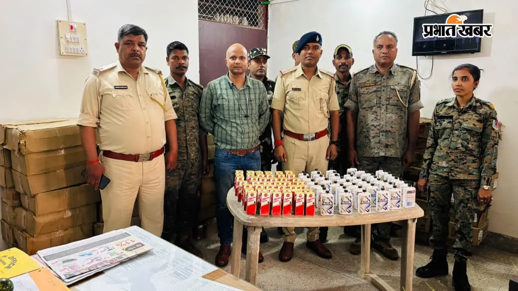 प्रतापपुर: पिकअप वैन से 950 लीटर अवैध शराब जब्त