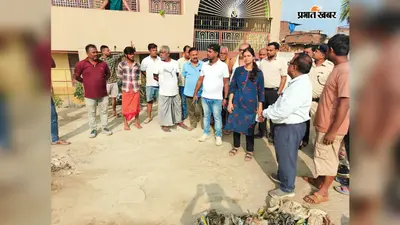 पोखर से जलकुंभी हटाने का आदेश, सात वार्डों के घाटों का नगर आयुक्त ने किया निरीक्षण