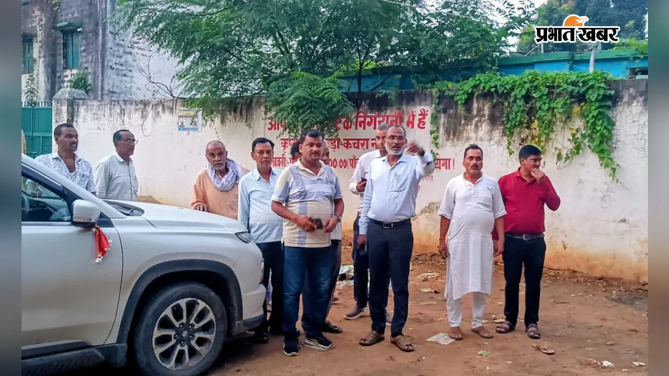 पथरगामा:त्योहार से पहले प्रशासनिक मुस्तैदी, BDO ने लिया दुर्गा पूजा तैयारियों का जायजा
