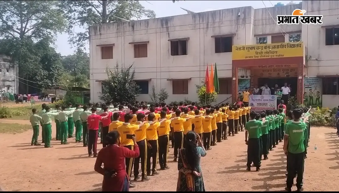 लोहरदगा में मानसिक स्वास्थ्य के प्रति जागरूकता अभियान, तनाव और अवसाद पर ग्रामीणों को किया जागरूक