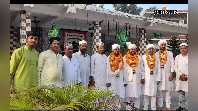बोकारो से उमरा के लिए रवाना हुआ 11 सदस्यीय जत्था, सेक्टर-9 में लोगों ने दी गर्मजोशी से विदाई