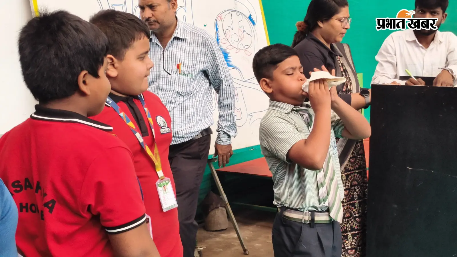 महालया पर स्कॉलर्स हाई में शंख वादन प्रतियोगिता, विद्यार्थियों के शंखनाद से भक्तिमय हुआ माहौल